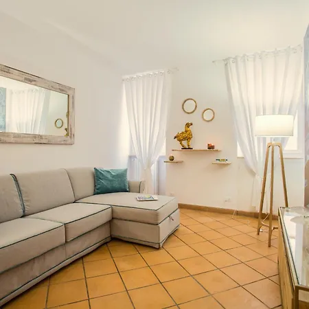 Domus Regola Luxury Apartment-2